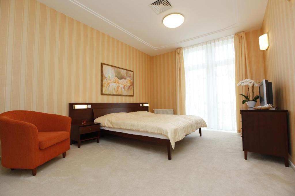 Hotel Sandor Pavillon Piest'any Camera foto