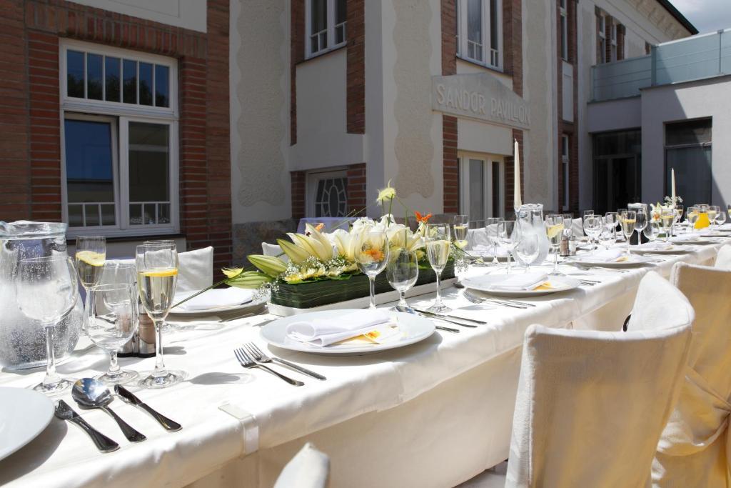 Hotel Sandor Pavillon Piest'any Esterno foto